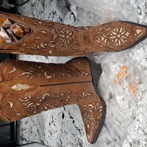 Women's boots